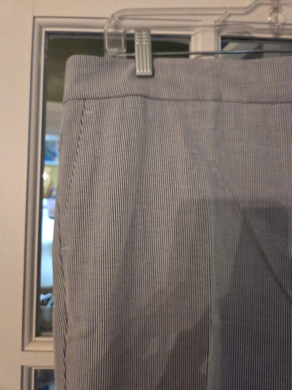 Ann Taylor Factory Blue & White Pinstripe Cropped Pants - Size 12 - Picture 8 of 9